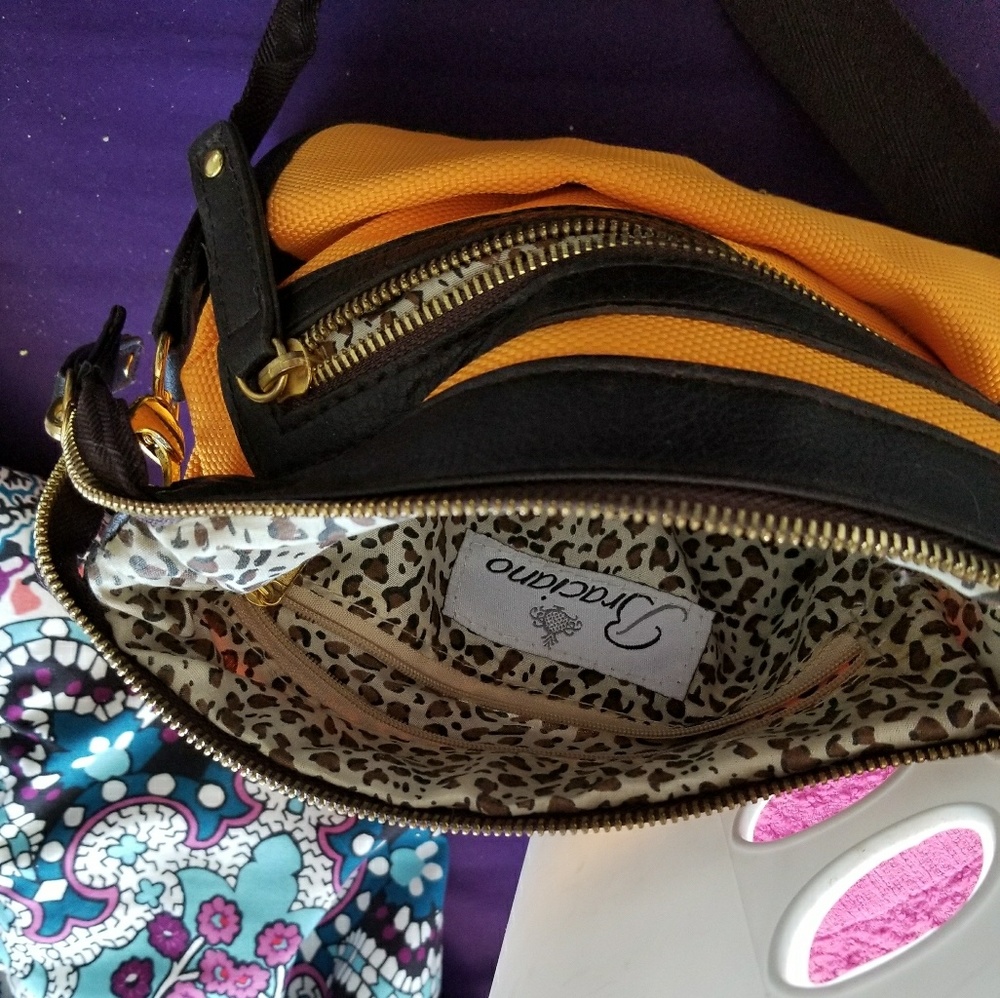 Purse - Picture 3 of 3